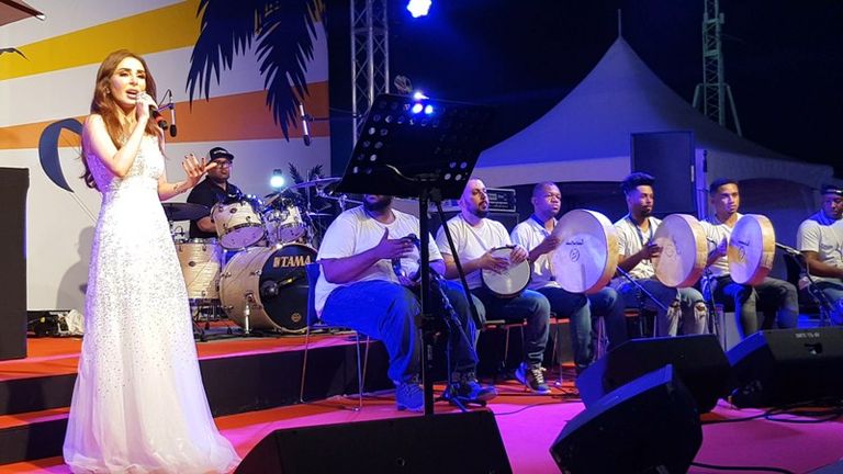 فيصل الجاسم يشعل حفل جميرا