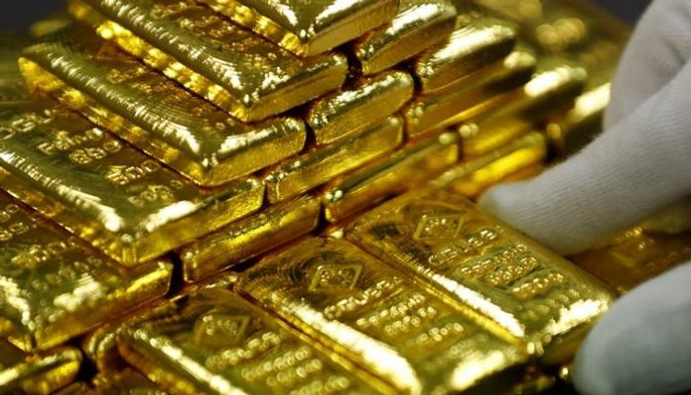 أسعار الذهب تعاود الصعود على حساب الدولار