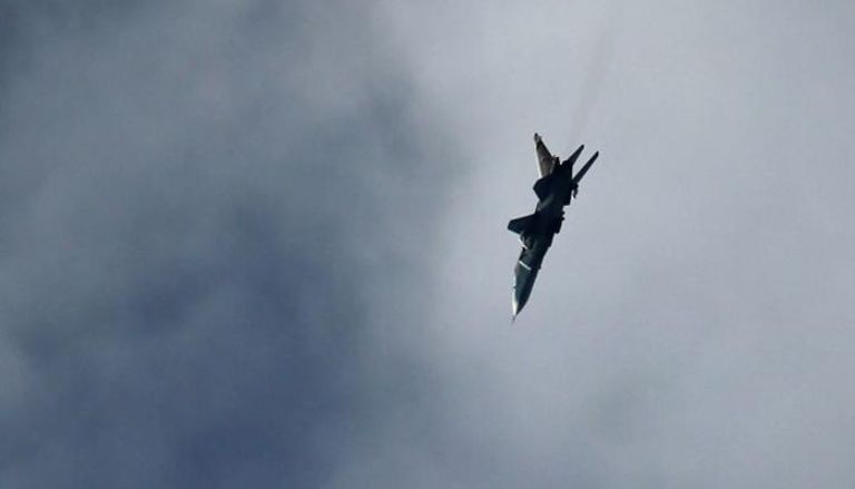 طائرة حربية تقصف مناطق الغوطة الشرقية