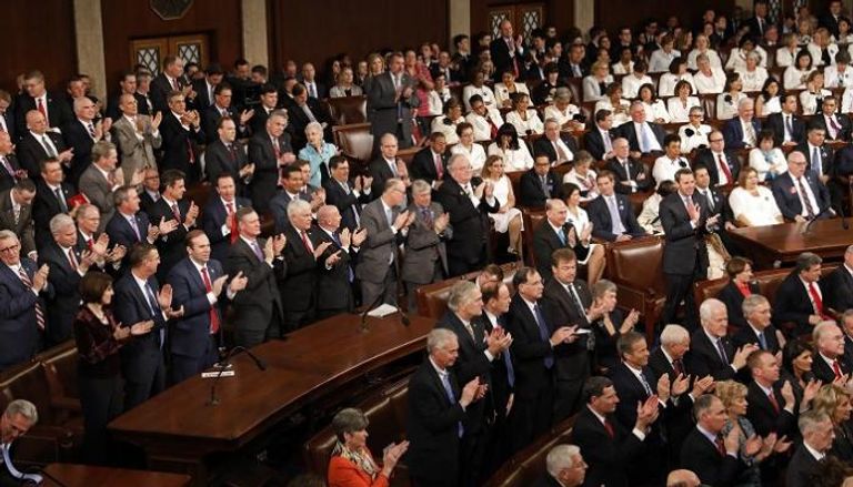 النواب الأمريكيون يصفقون لترامب في جلسة للكونجرس 