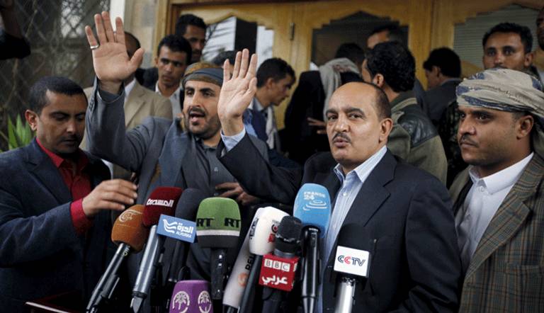 مفاوضات اليمن في الكويت في 2016 مليشيا الحوثي تستعد لإطلاق صاروخ باليستي باتجاه السعودية - أرشيفية