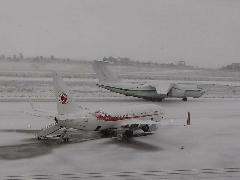 مطار قسنطينة شرق الجزائر الثلوج في ربيع الجزائر