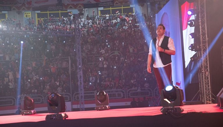 حكيم في حفل استاد القاهرة