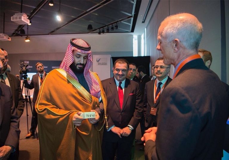 الأمير محمد بن سلمان خلال زيارة معهد ماساتشوستس للتكنولوجيا