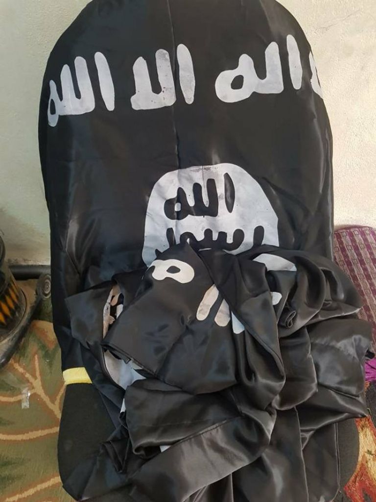 الشعارات الإرهابية الكاميرات المضبوطة في عدن