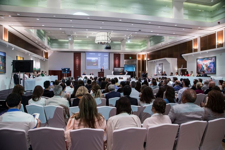  دار كريستيز  تختتم موسم مزاداتها الـ23 بالمنطقة 