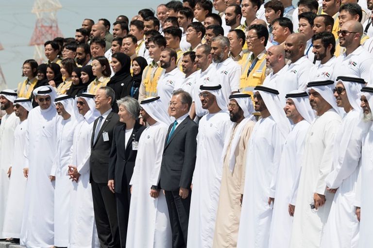 الشيخ محمد بن زايد آل نهيان ولي عهد أبوظبي، ورئيس كوريا الجنوبية  