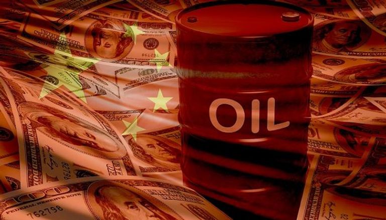 النفط والدولار يواجهان اليوان الصيني 