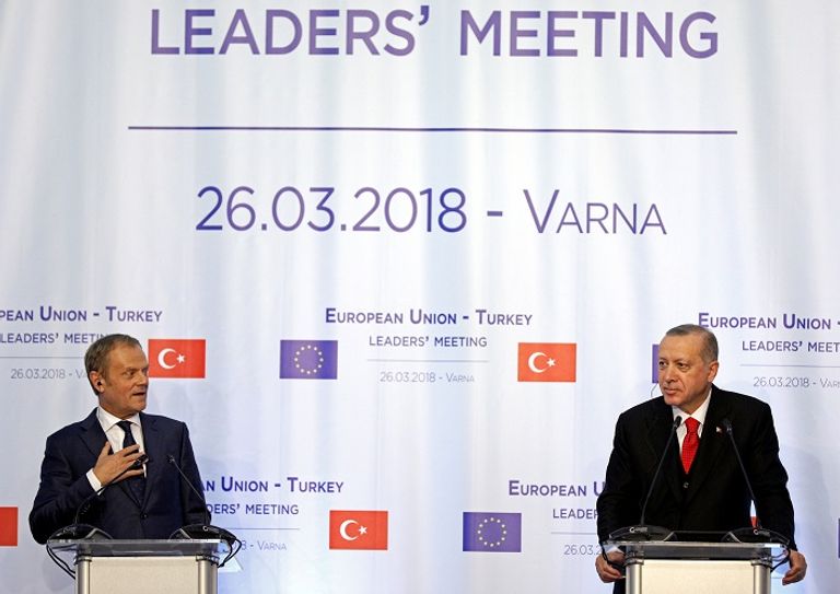 رئيس المجلس الأوروبي دونالد توسك وأردوغان الرئيس التركي رجب أردوغان - رويترز