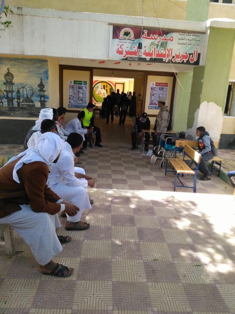 الحضور أمام اللجان