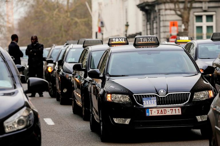 احتجاج سائقي سيارات الأجرة في شوارع بروكسل