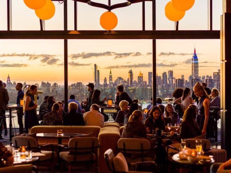 مطعم "ويست لايت"  مطعم "لاسبوندا" بإيطاليا