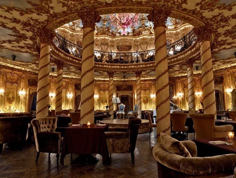 مطعم "توراندوت"  مطعم "لاسبوندا" بإيطاليا