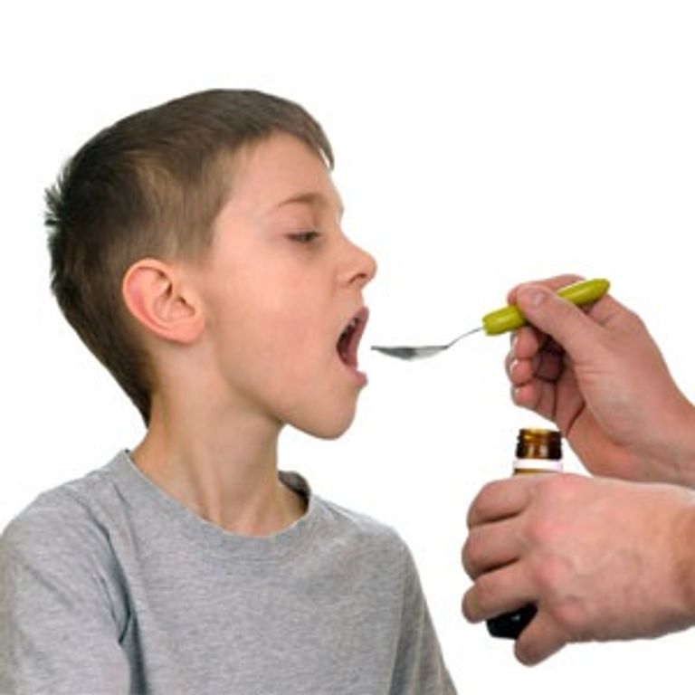 كيف يتناول طفلك الدواء بسهولة؟