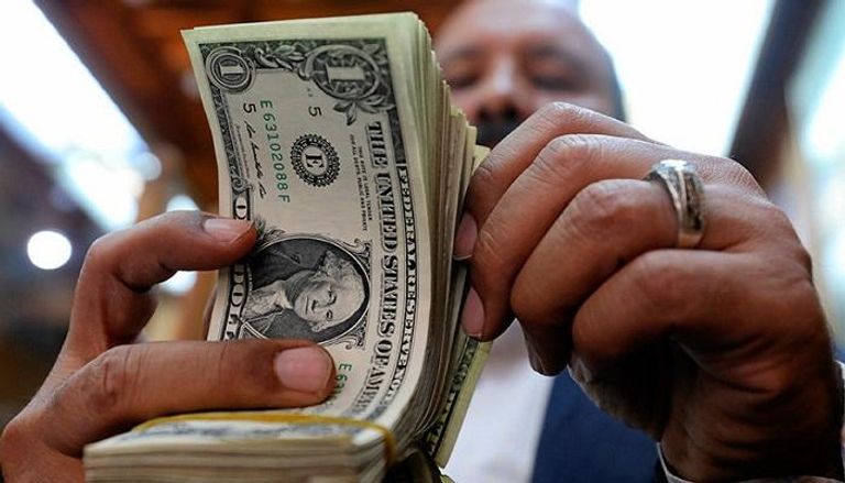 الدولار في الموازنة الحالية لمصر لم يتخطَ 16 جنيها