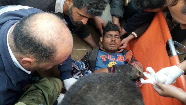 فلسطيني مصاب برصاص الاحتلال الإسرائيلي استعدادات مكثفة لمسيرة العودة الكبرى تزامنا مع يوم الأرض