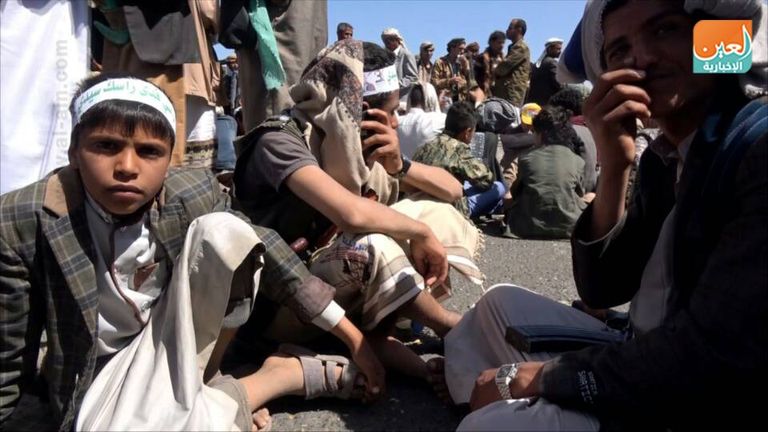 مليشيا الحوثي تواصل انتهاك الطفولة وتجعلهم وقودا للمعارك وحشودا للمهرجانات