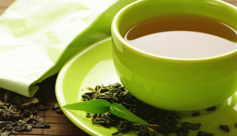 أضرار صحية خطيرة للإفراط في شرب الشاي الأخضر 