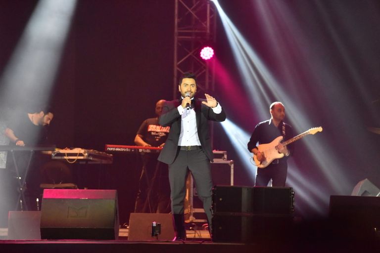 الفنان المصري تامر حسني في جدة