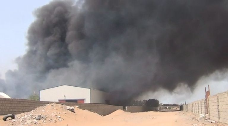 حرائق مخازن برنامج الغذاء العالمي بصواريخ مليشيا الحوثي