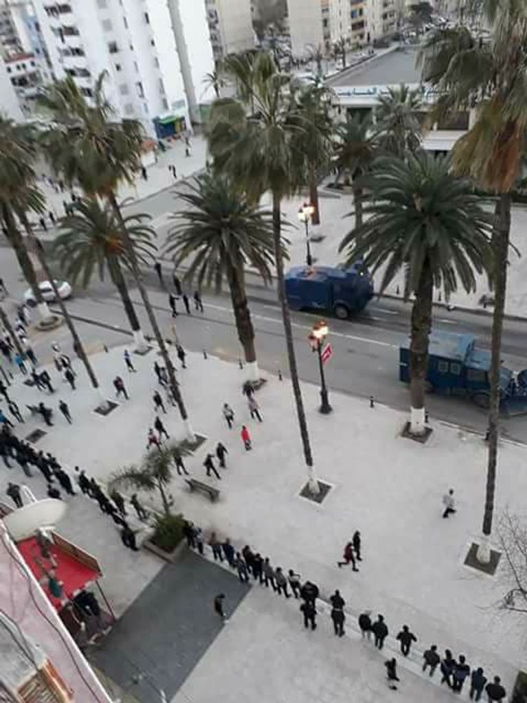 أعمال شغب كبيرة بعد نهاية مبارة شبيبة سكيكدة وجمعية الشلف أعمال شغب بعد نهاية مباراة شبيبة سكيكدة وجمعية الشلف