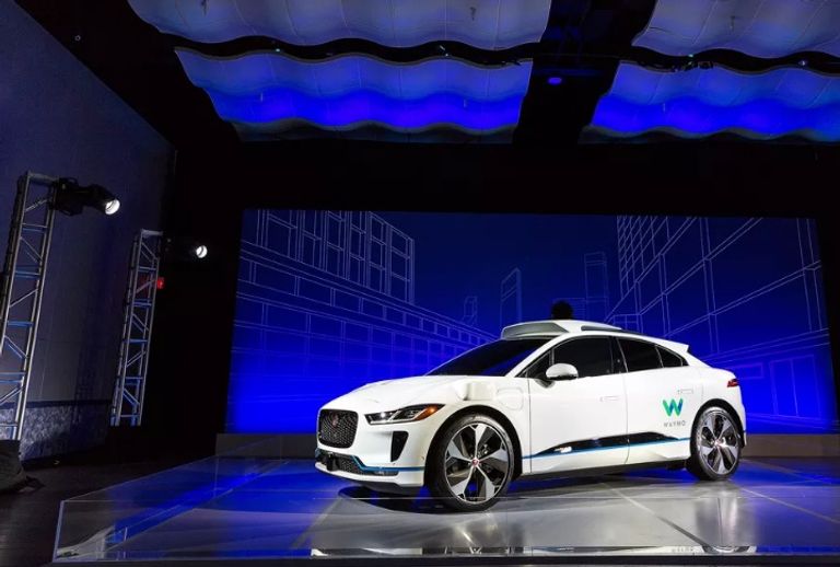 سيارة كاديلاك الجديدة XT4