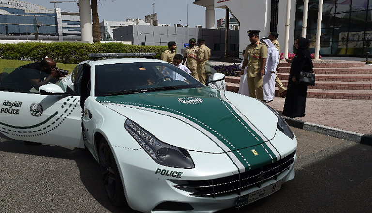 شرطة دبي تحتفي باليوم العالمي للأيتام 