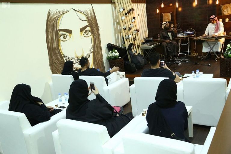 منافسة بمعرض "أجواء القهوة" لجذب الزوار