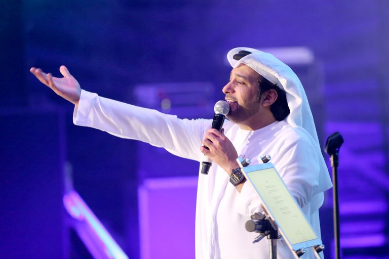 عيضة المنهالي يشعل حفل أبوظبي