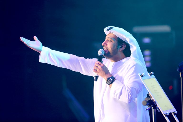 عيضة المنهالي يشعل حفل أبوظبي