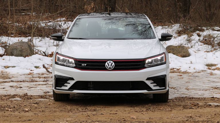 فولكس فاجن باسات جي تي 2018 سيارة فولكس فاجن "باسات جي تي"