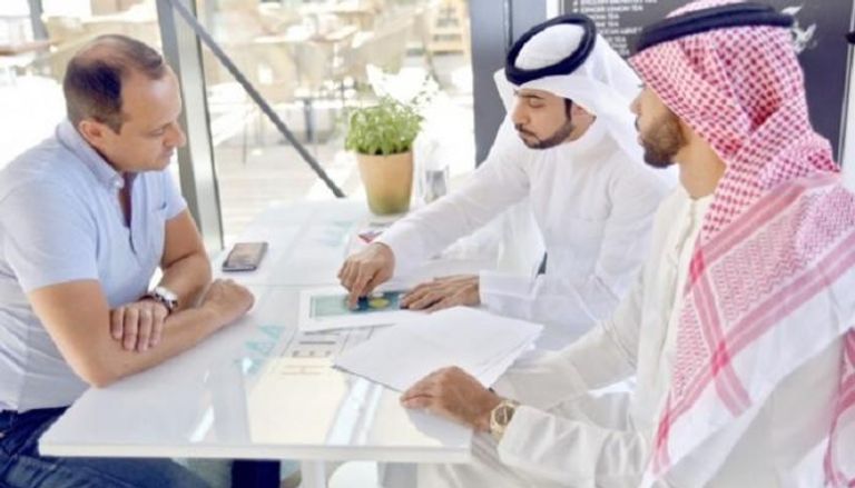 تدشين مبادرة باقة الالتزام التجاري في دبي 
