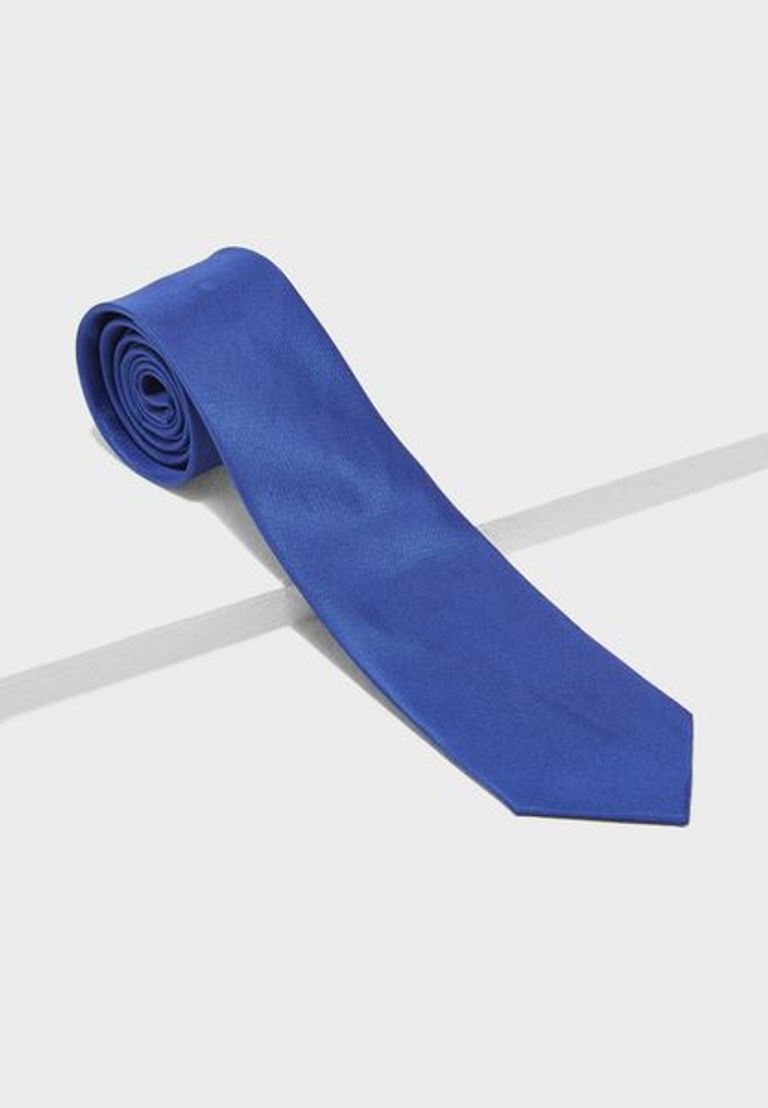 ربطات العنق سر أناقة الرجل