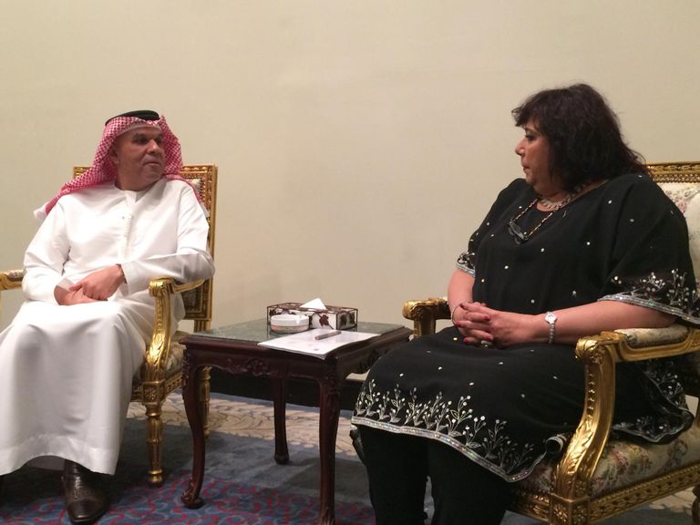 الأمين العام للهيئة العربية للمسرح مع وزيرة الثقافة المصرية