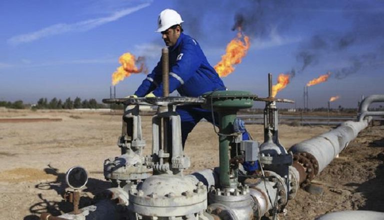 يعتمد العراق على النفط في جني 90 % من إيراداته