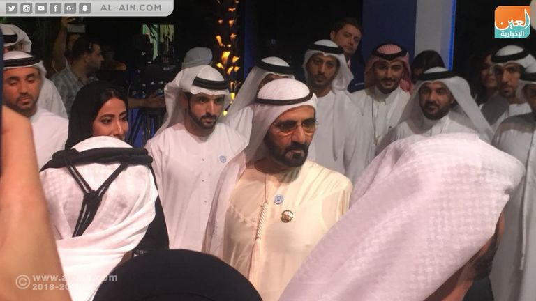 الشيخ محمد بن راشد يتفقد المنتدى منى المري تلقي الكلمة الافتتاحية للمنتدى