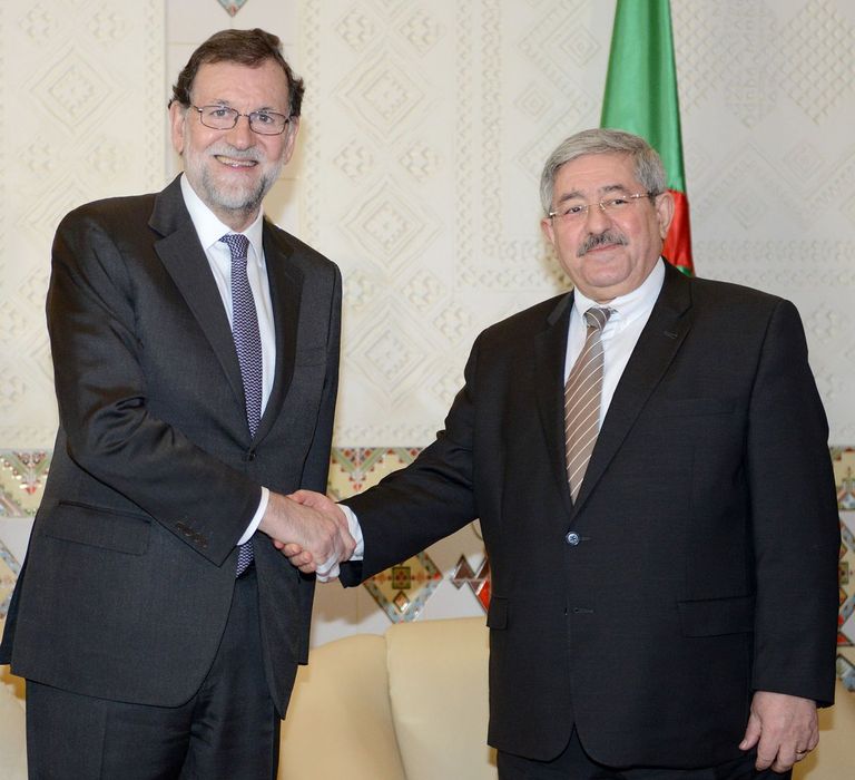 لقاء رئيس الوزراء الجزائري ونظيره الإسباني 