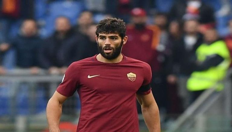 فيدريكو فازيو مدافع روما ليونيل ميسي نجم برشلونة