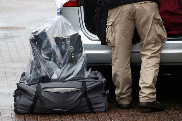 الشرطة البريطانية تتواجد بسترات خاصة في منطقة زارها سكريبال- رويترز الشرطة البريطانية تتواجد بسترات خاصة في منطقة زارها سكريبال- رويترز