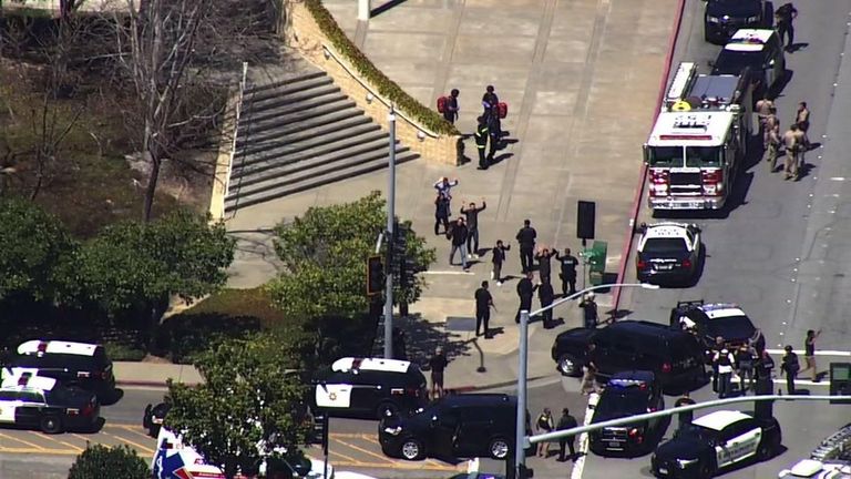 صورة من موقع الهجوم صورة من موقع إطلاق النار بولاية كاليفورنيا الأمريكية