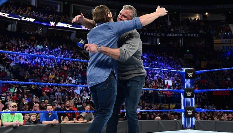 شين ماكمان المسؤول عن عرض "سماكدون"