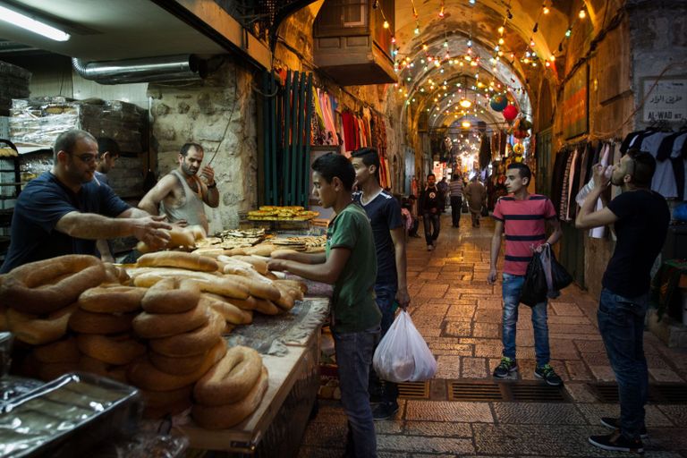 بائع كعك في القدس - أرشيفية
