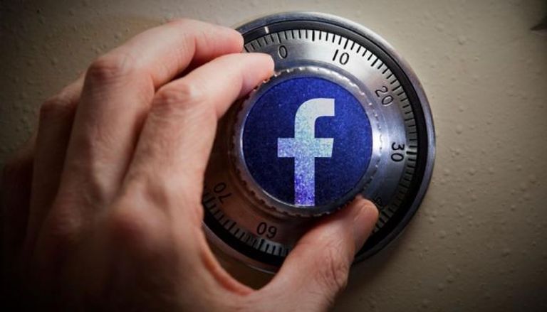 فيسبوك Facebook تعاني الأمرين لحل قضية تسريب البيانات