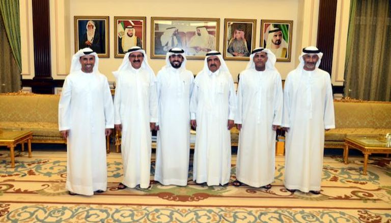 حمدان بن راشد يستقبل أعضاء نادي دبي البحري