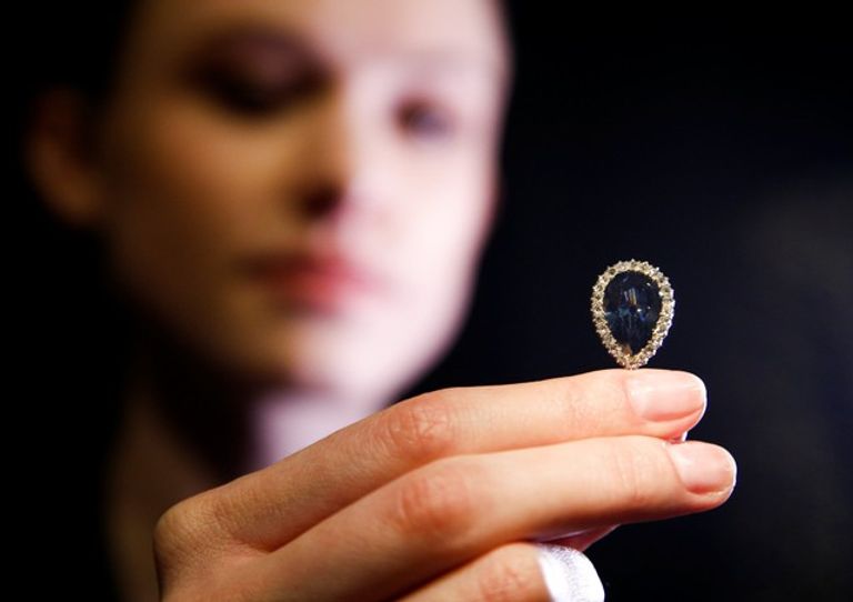 ألماسة فارنيزي الزرقاء ألماسة فارنيزي الزرقاء