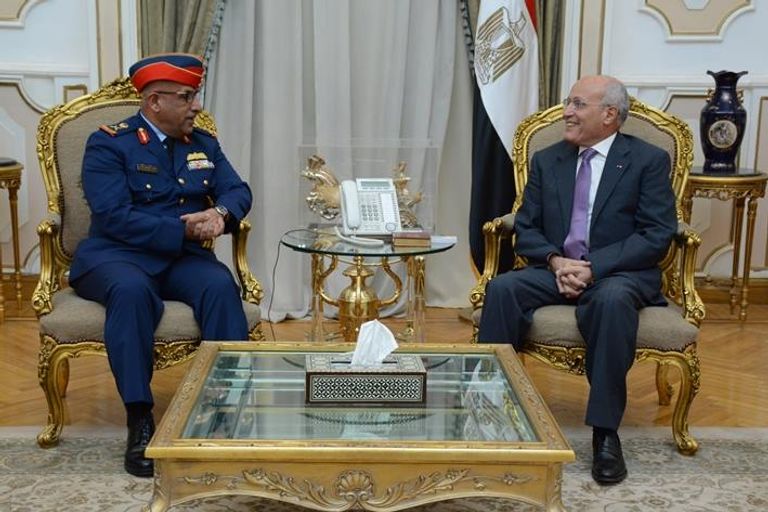 وزير الإنتاج الحربي المصري واللواء إسحاق البلوشي وزير الإنتاج الحربي المصري يستقبل اللواء البلوشي والوفد الإماراتي