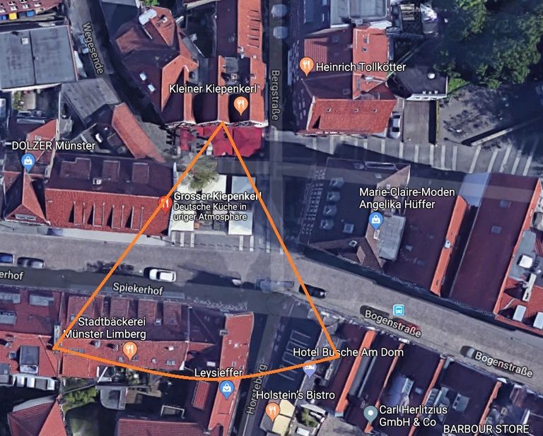 من موقع الحادث