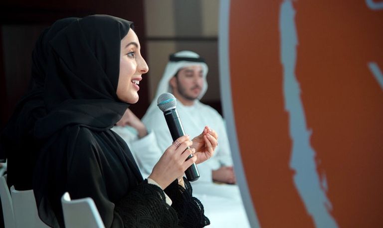 من الحلقات النقاشية لمجلس الإمارات للشباب