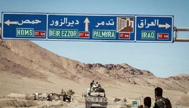 مليشيا الحشد الشعبي بعد سيطرتها على الحدود العراقية السورية قاسم سليماني في سوريا يشير إلى نقاط السيطرة الإيرانية