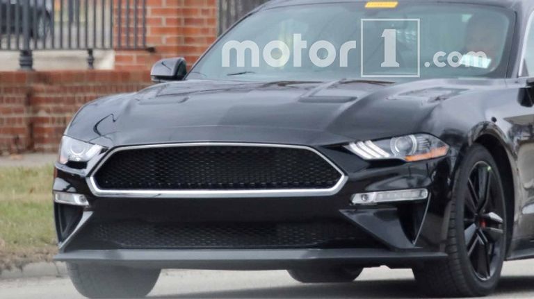 "موستانج بوليت" باللون الأخضر التقليدي